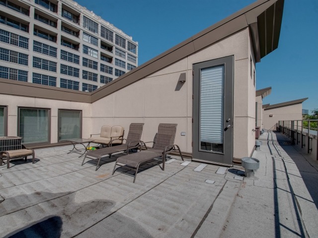 922 North Howe Street, Unit 922 Chicago, IL 60610 - Photo 8 of 15