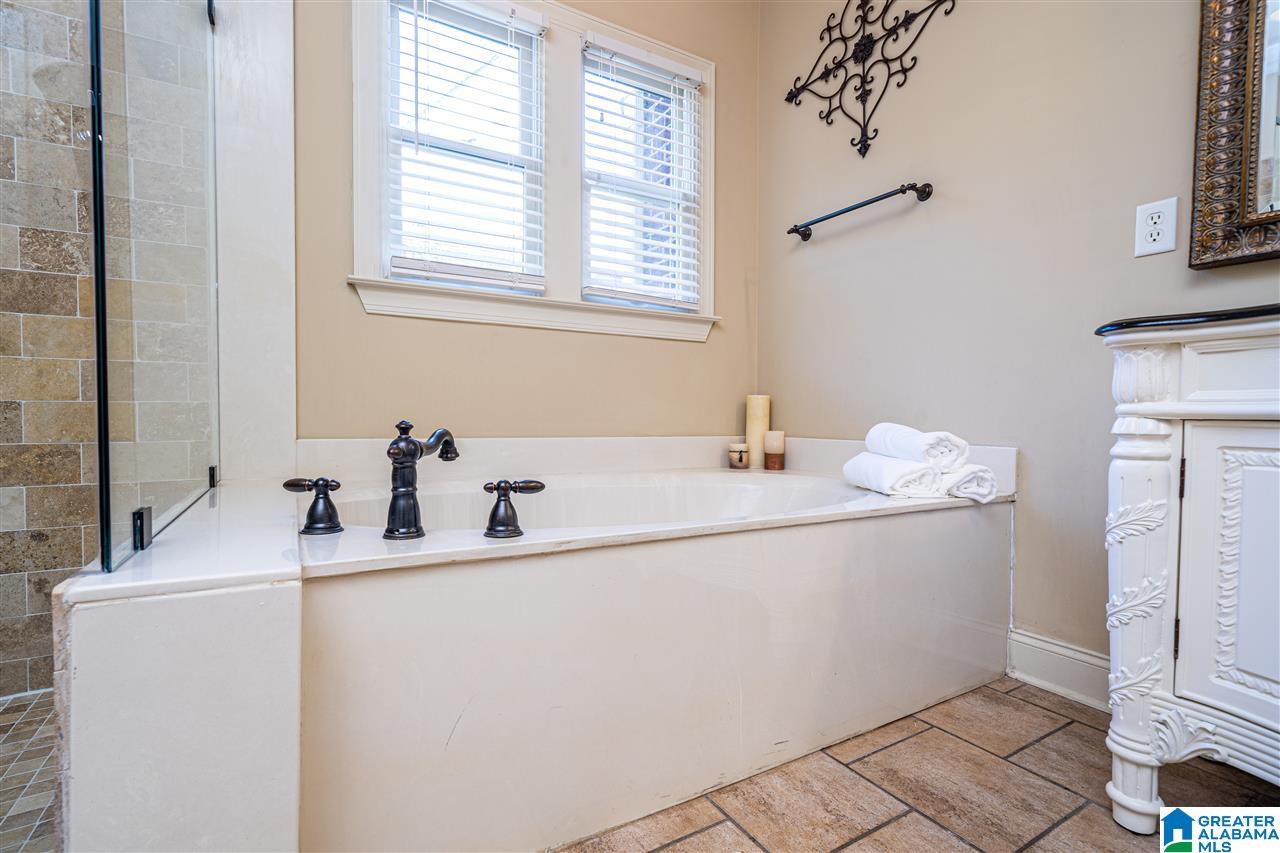 2350 Freestone Ridge Cove Birmingham, AL 35226 - Photo 25 of 49