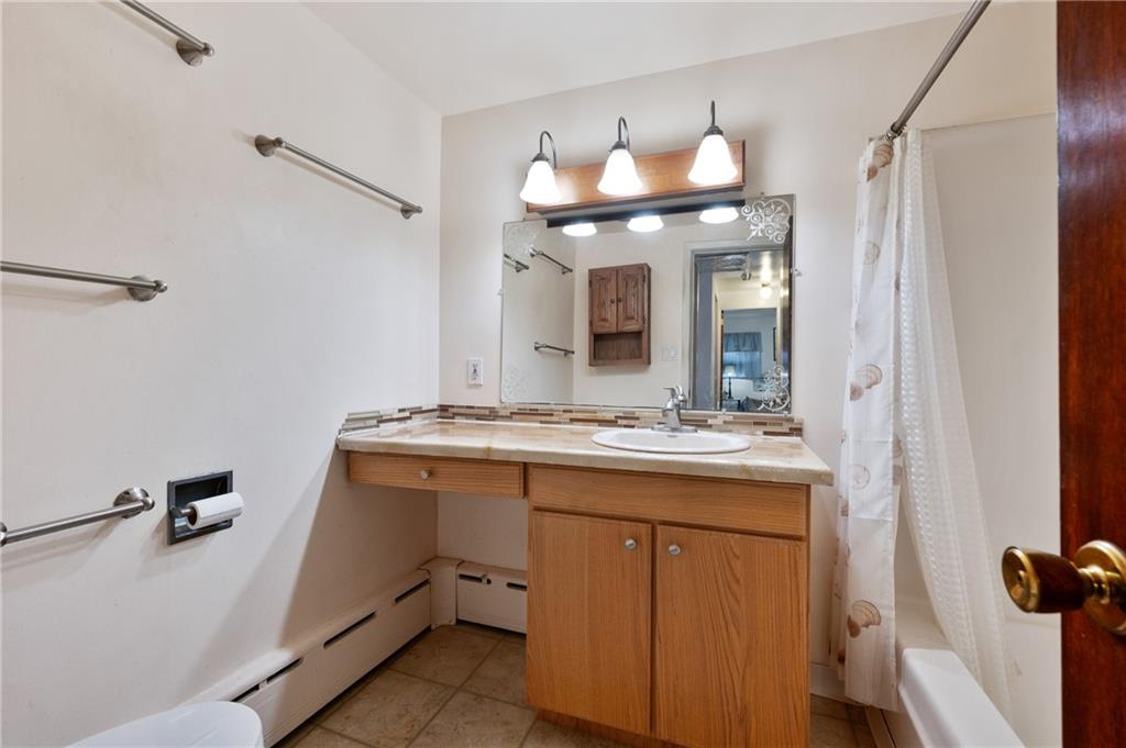 1639 Middle Road Glenshaw, PA 15116 - Photo 27 of 30 Full Bath