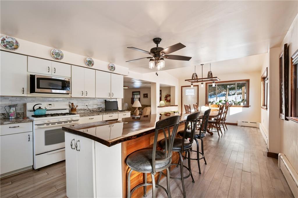 1639 Middle Road Glenshaw, PA 15116 - Photo 7 of 30 Kitchen