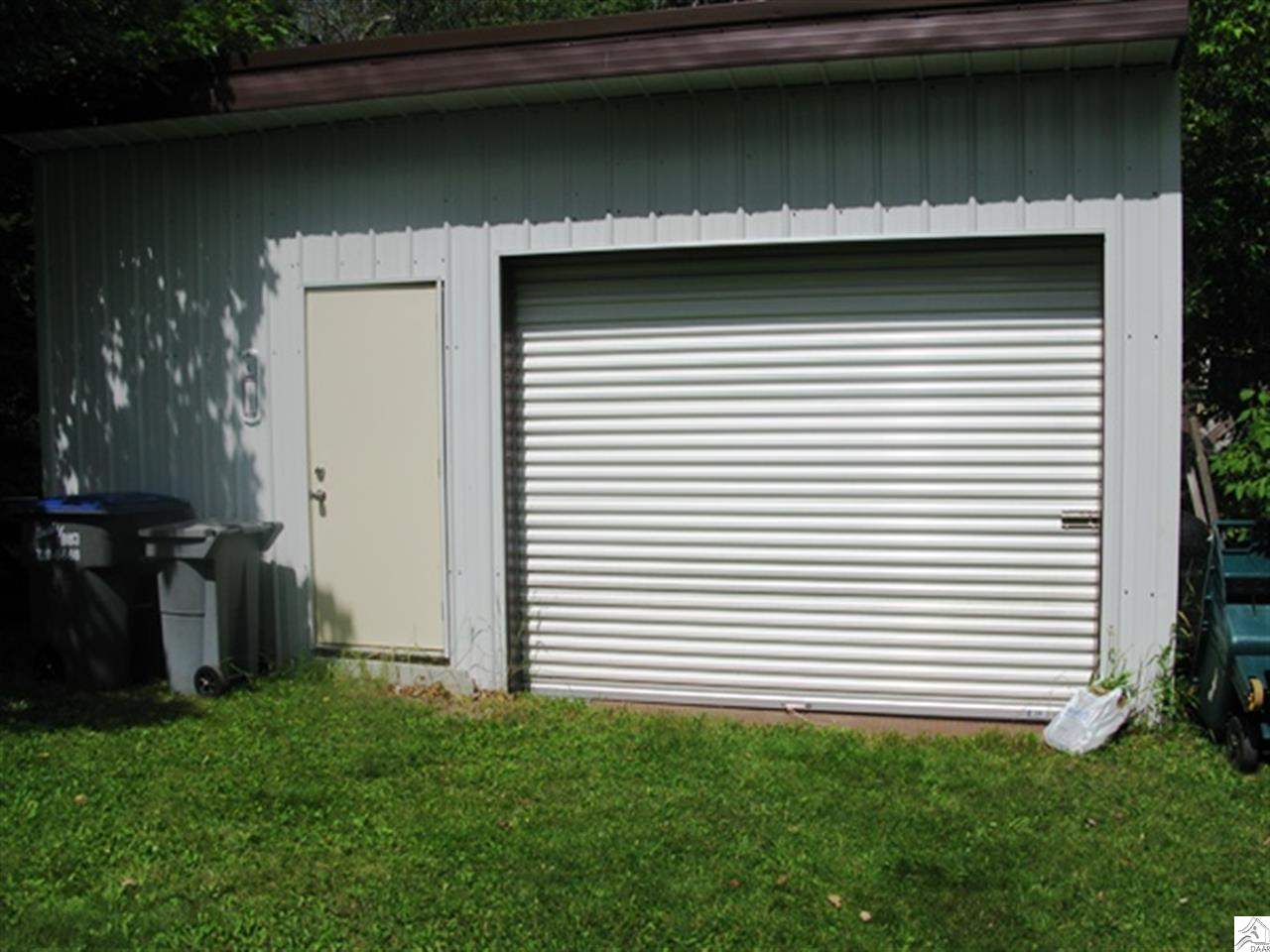 315 East Locust Street Duluth, MN 55811 - Photo 14 of 17 Garage