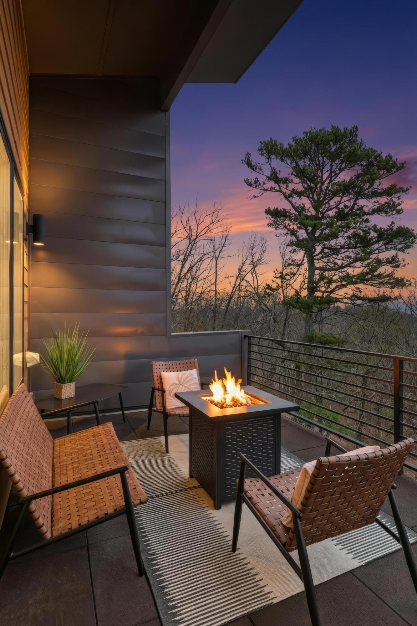 142 Atomic Ridge Chattanooga, TN 37404 - Photo 7 of 52 2026_02_February_142_Atomic_Ridge_0063