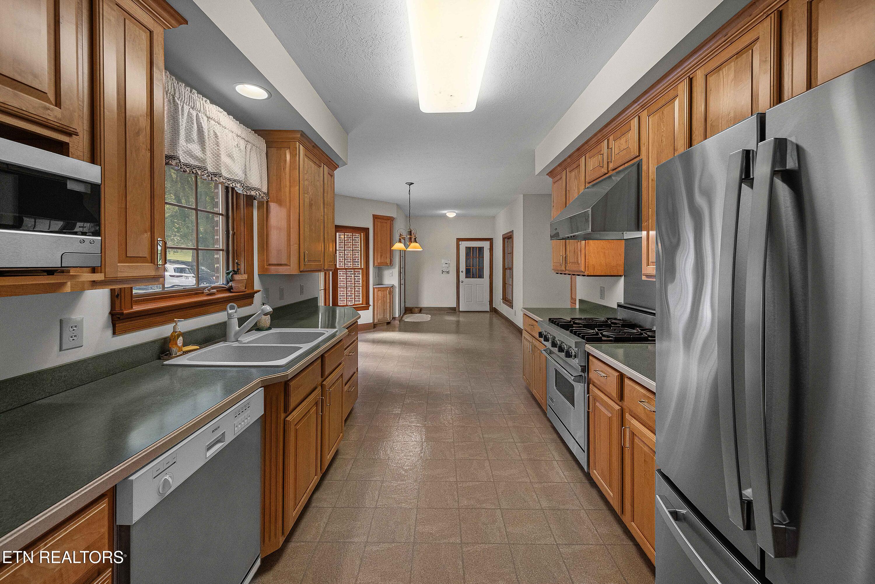 2939 River Road Loudon, TN 37774 - Photo 11 of 54 L40A6080