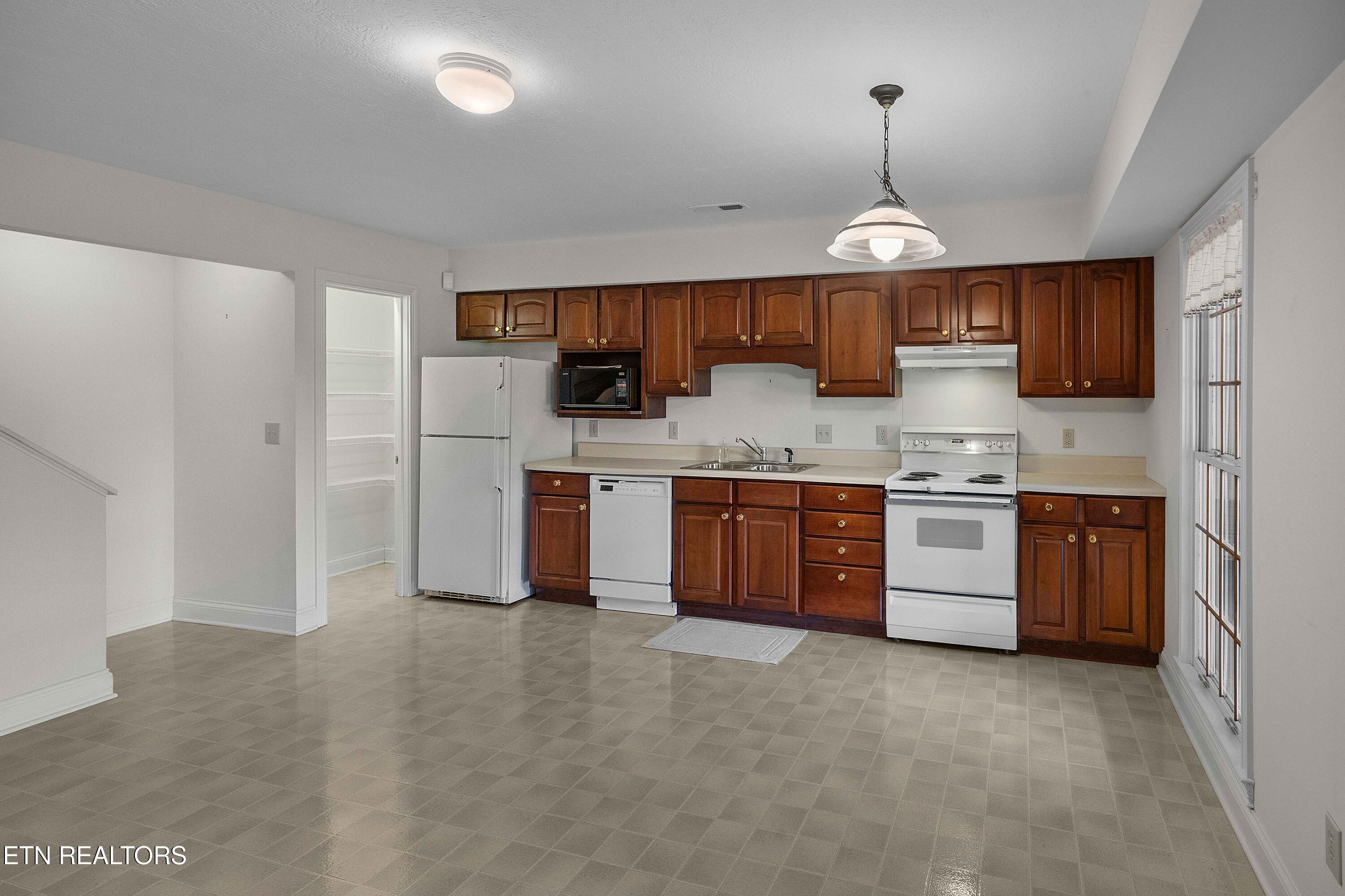 2939 River Road Loudon, TN 37774 - Photo 38 of 54 L40A6211