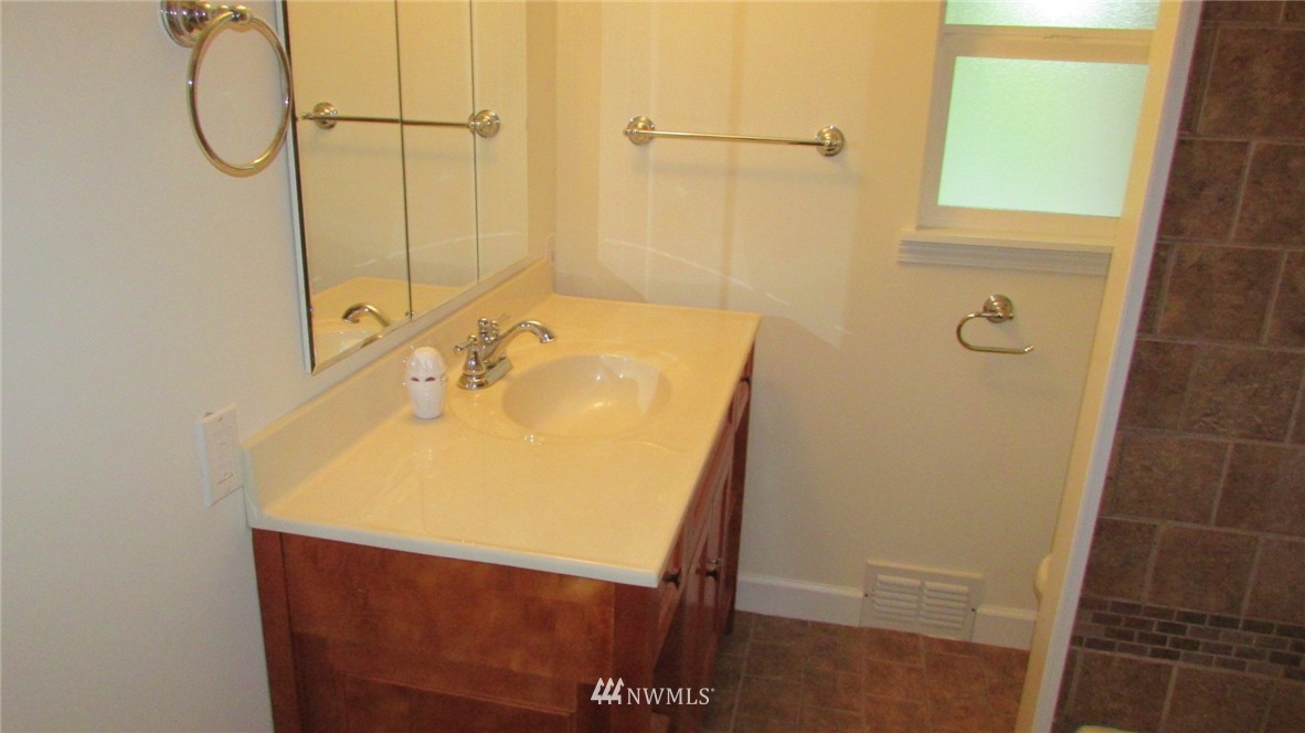 3719 Chrisella Road East Edgewood, WA 98372 - Photo 20 of 25 Gallery Image 20