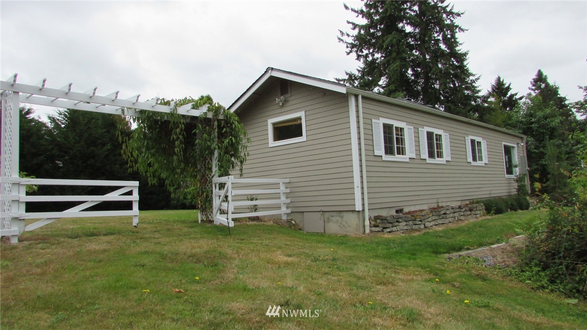 3719 Chrisella Road East Edgewood, WA 98372 - Photo 3 of 25 Gallery Image 3