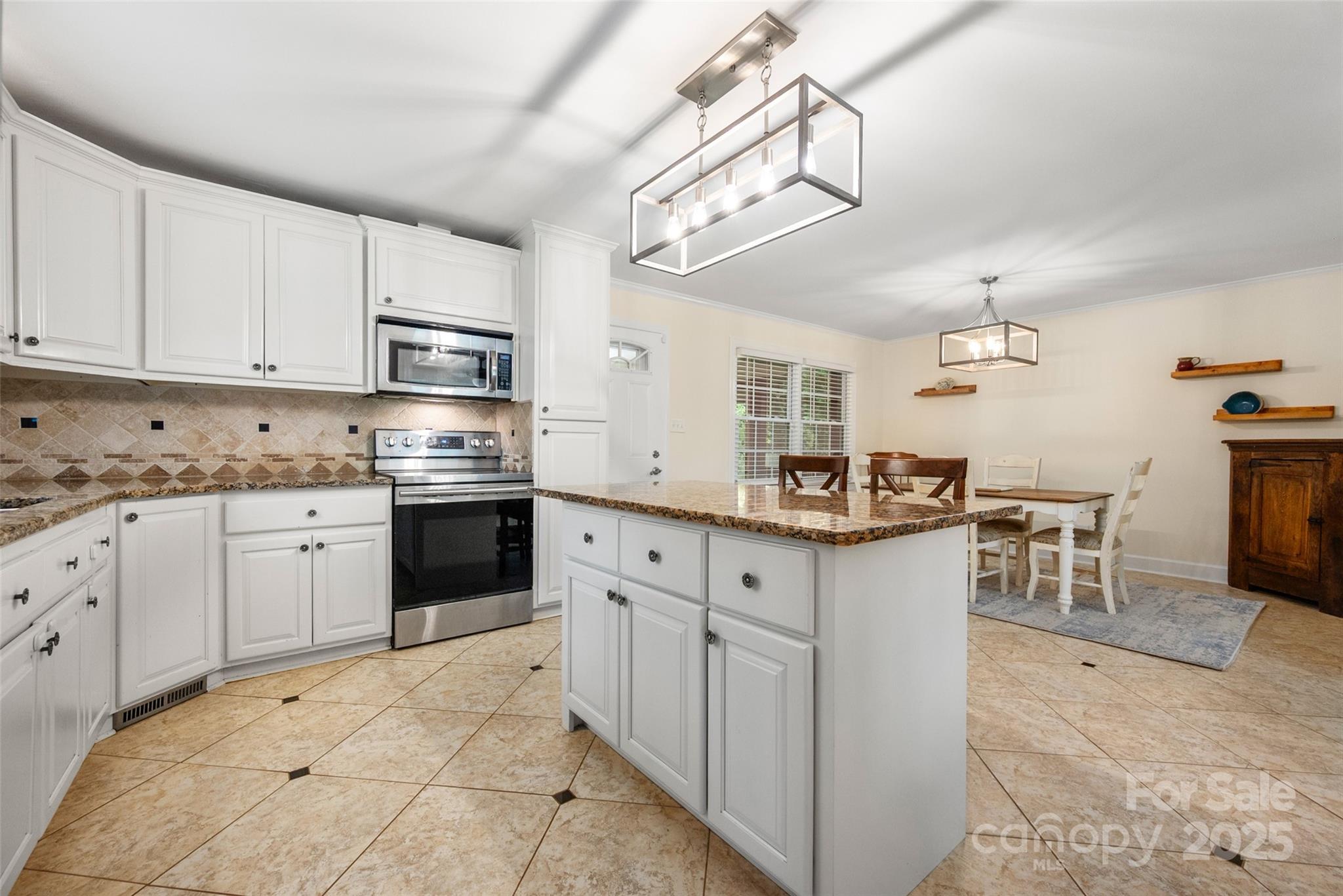 3531 Enfield Road Charlotte, NC 28205 - Photo 6 of 34 Gallery Image 6