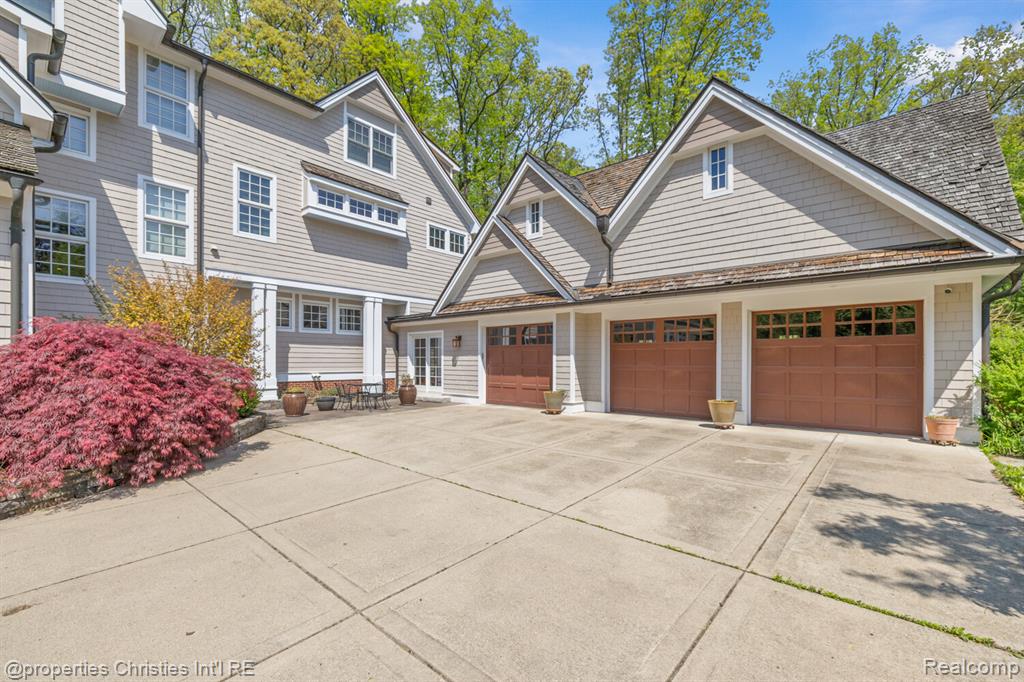 1041 Greentree Road Bloomfield Hills, MI 48304 - Photo 60 of 70