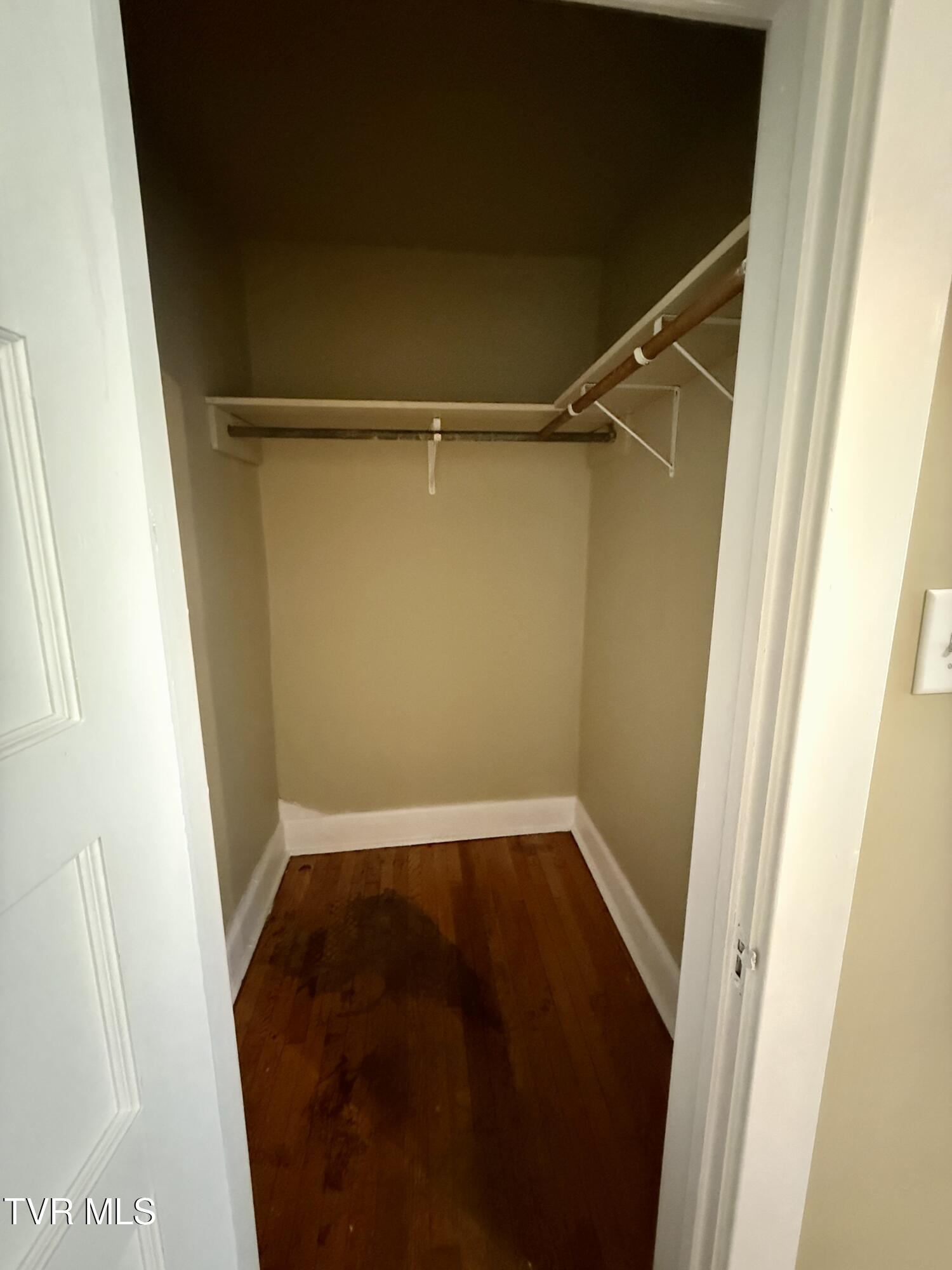 234 Solar Street, Unit 101 Bristol, VA 24201 - Photo 8 of 22 IMG_0173