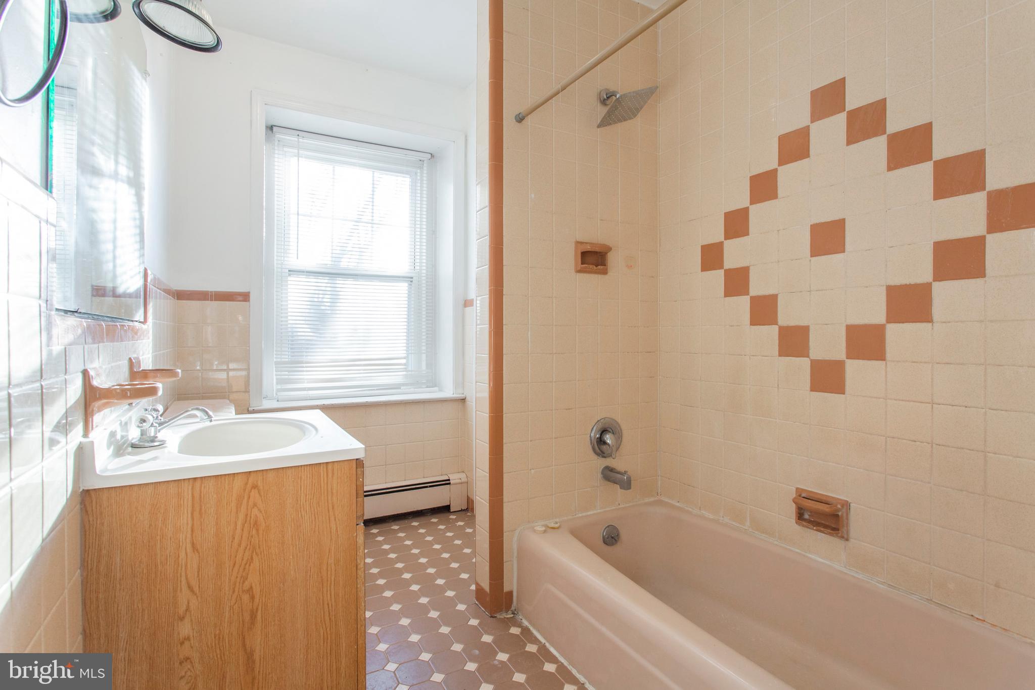 217 Ridley Drive Wallingford, PA 19086 - Photo 14 of 41 Gallery Image 14
