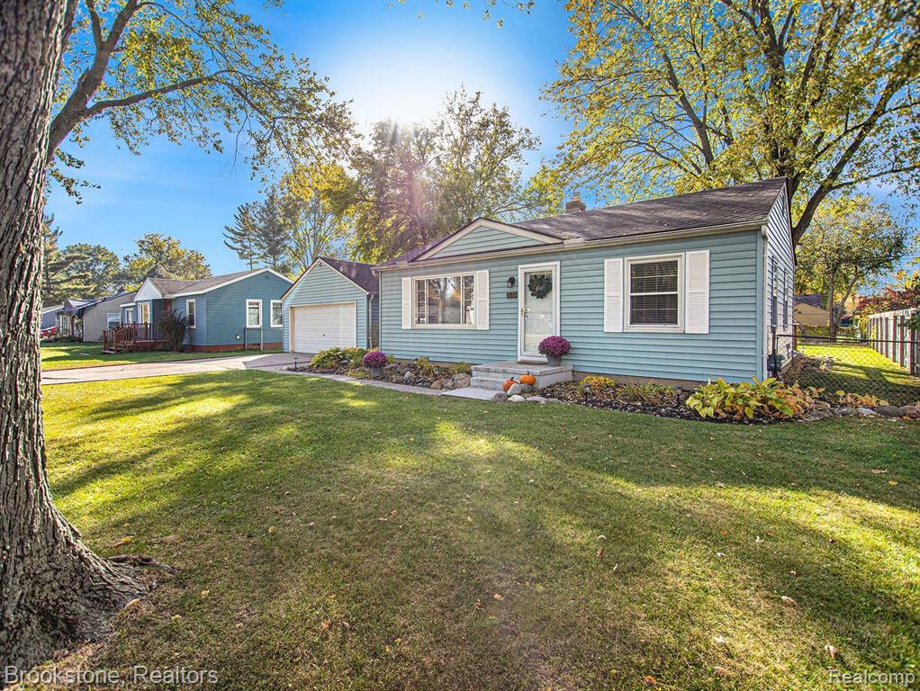 3170 Gerald Avenue Rochester Hills, MI 48307 - Photo 1 of 14