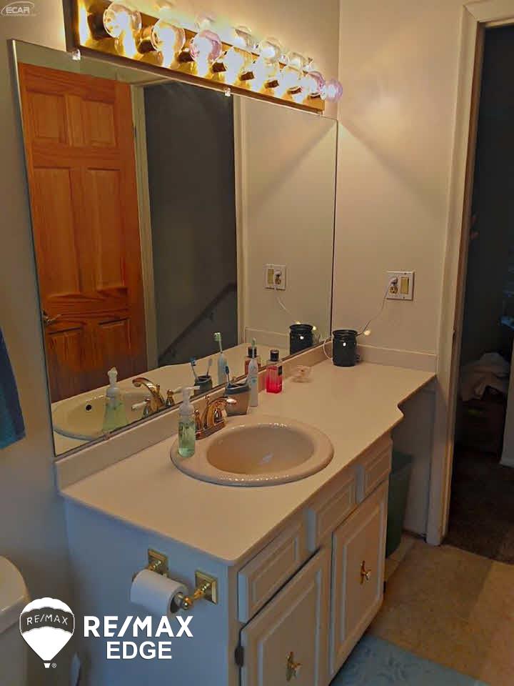 7124 Sharp Road Swartz Creek, MI 48473 - Photo 6 of 7 21278779-5.JPG
