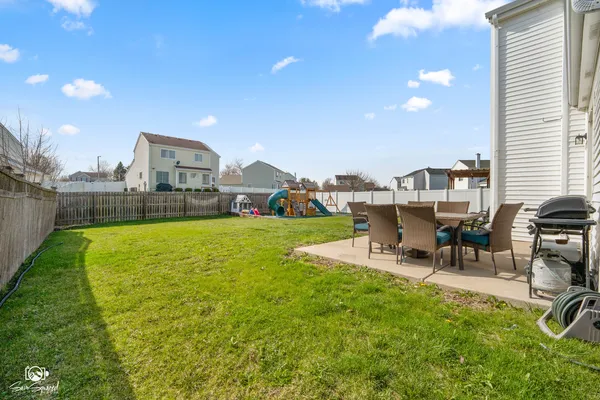 $350,000 | 905 Mission Boulevard, Joliet, IL 60436