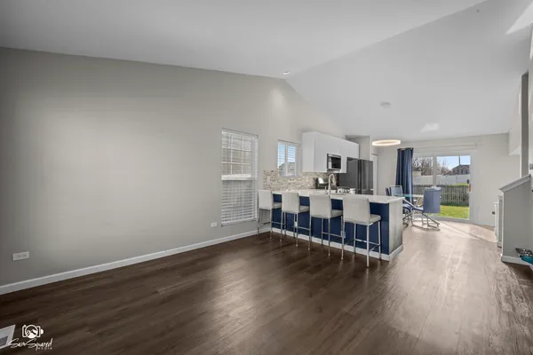 $350,000 | 905 Mission Boulevard, Joliet, IL 60436