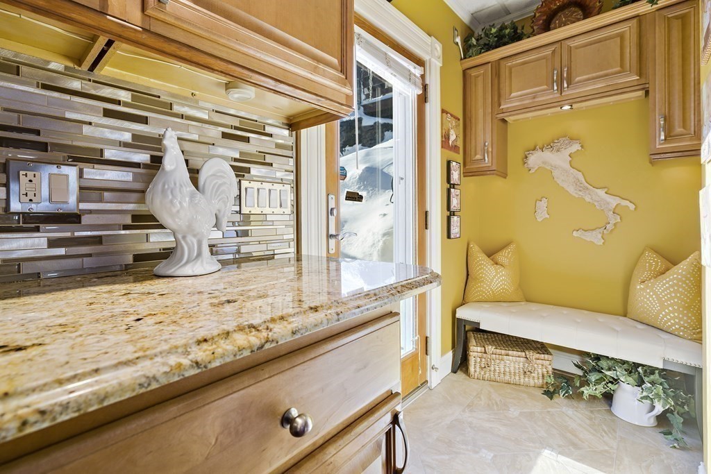 79 Allen Avenue Lynn, MA 01902 - Photo 11 of 25