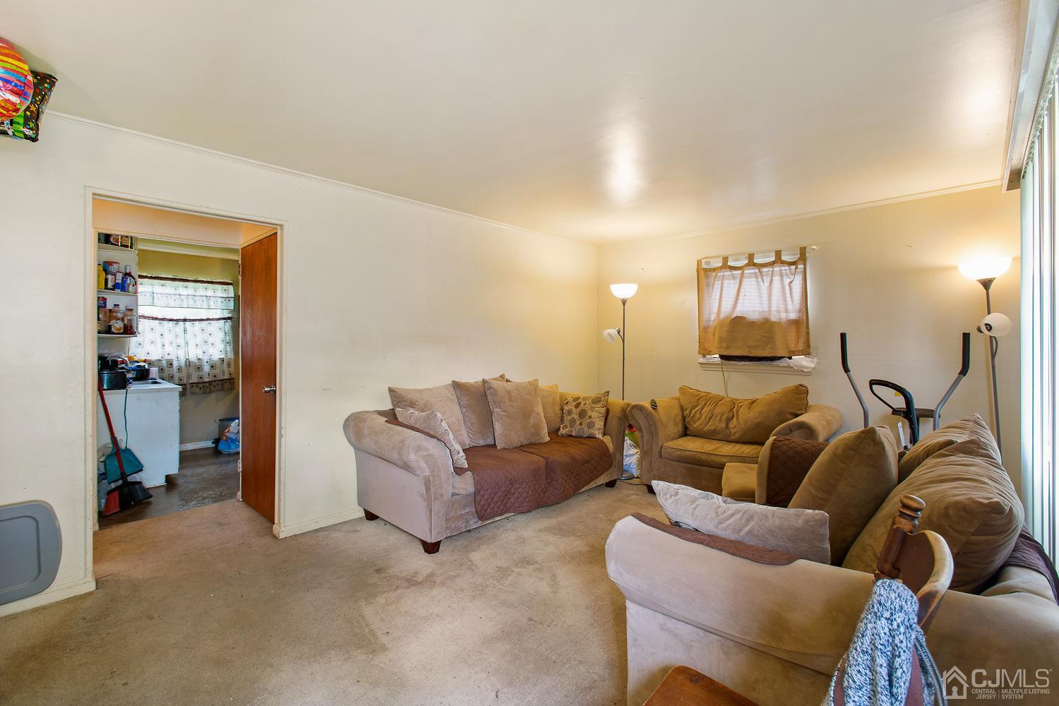 30 Halstead Road New Brunswick, NJ 08901 - Photo 5 of 18 Gallery Image 5