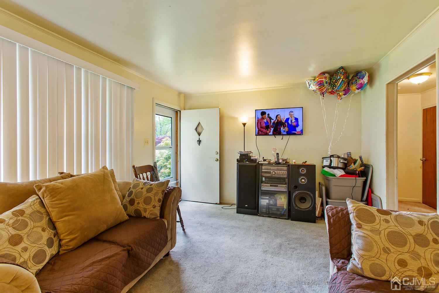 30 Halstead Road New Brunswick, NJ 08901 - Photo 7 of 18 Gallery Image 7