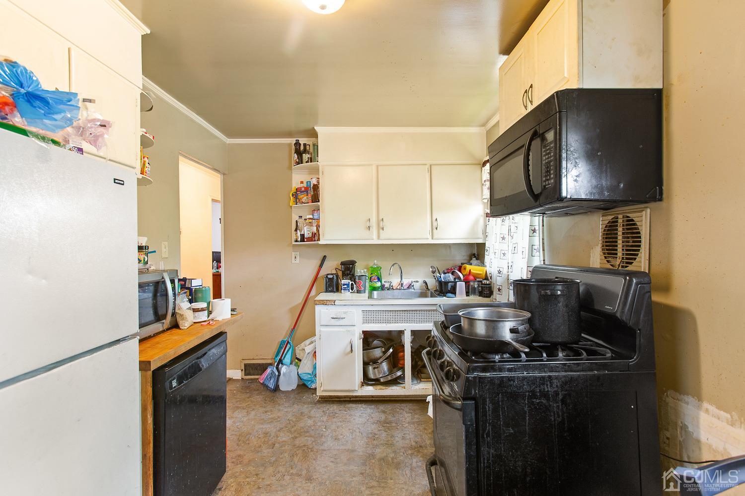 30 Halstead Road New Brunswick, NJ 08901 - Photo 10 of 18 Gallery Image 10