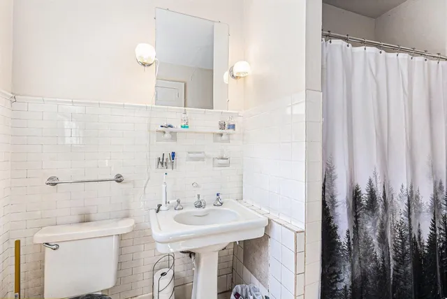 $450,000 | 210 North Lavinia Street, Ludington, MI 49431