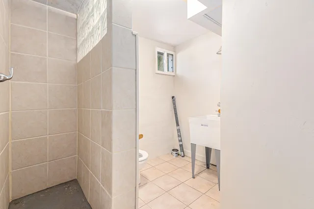 $450,000 | 210 North Lavinia Street, Ludington, MI 49431