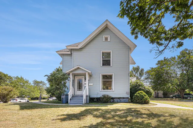 $450,000 | 210 North Lavinia Street, Ludington, MI 49431