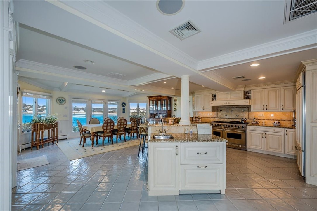 324 Colonel John Gardner Road Narragansett, RI 02882 - Photo 17 of 45