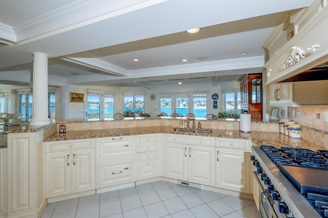 324 Colonel John Gardner Road Narragansett, RI 02882 - Photo 19 of 45