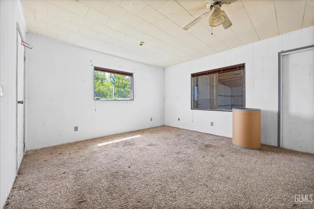 a view of an empty room with window