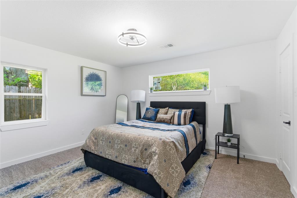 4474 Burke Road Fort Worth, TX 76119 - Photo 12 of 38