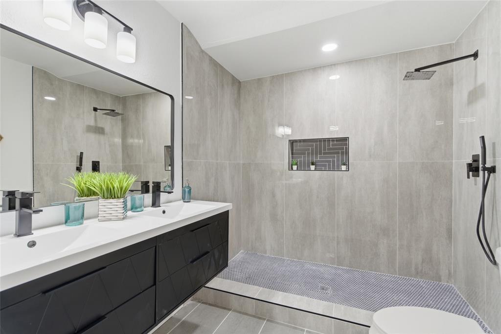 4474 Burke Road Fort Worth, TX 76119 - Photo 13 of 38