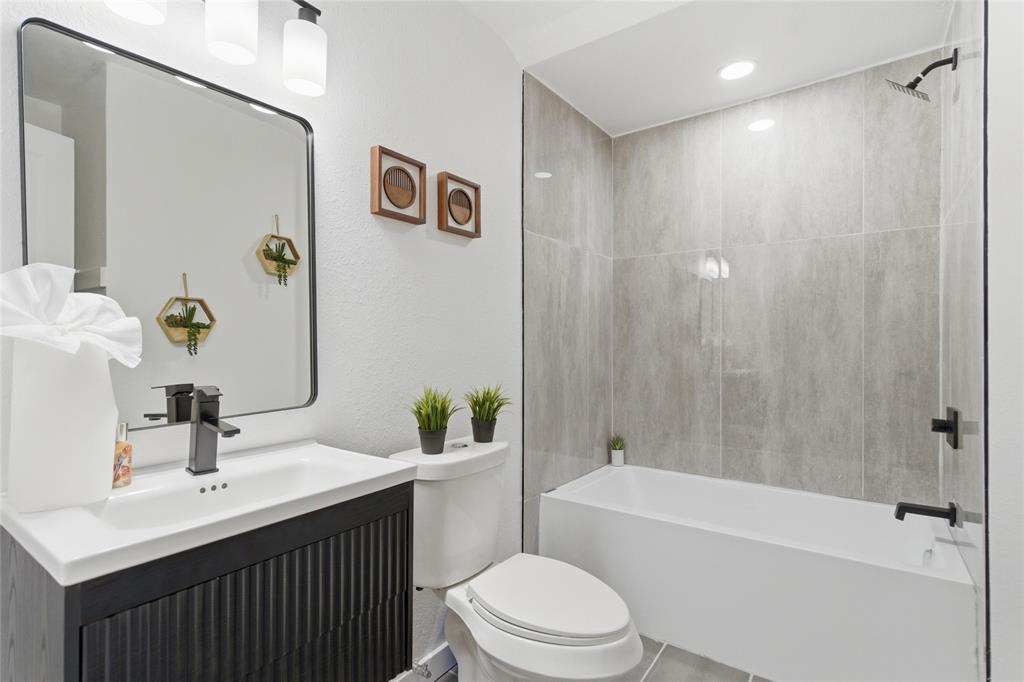 4474 Burke Road Fort Worth, TX 76119 - Photo 14 of 38