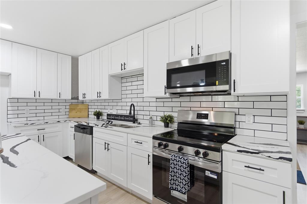 4474 Burke Road Fort Worth, TX 76119 - Photo 19 of 38