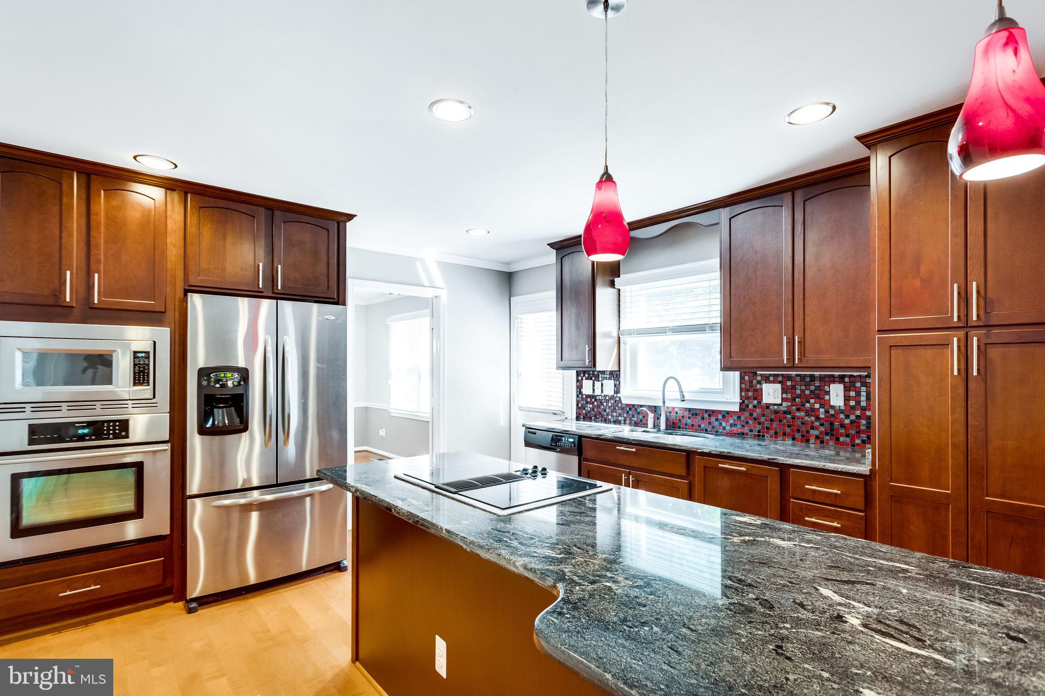 3031 Hunt Road Oakton, VA 22124 - Photo 2 of 39 Gallery Image 2