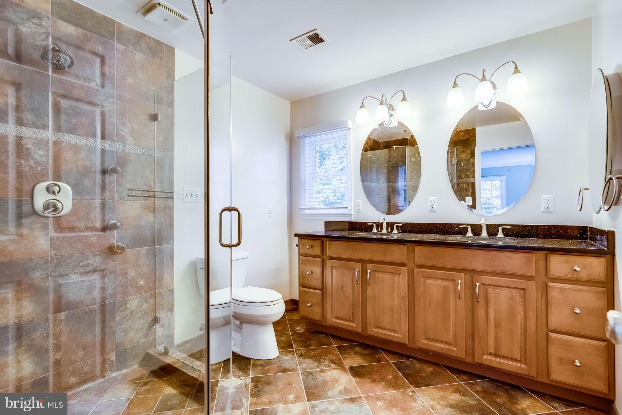 3031 Hunt Road Oakton, VA 22124 - Photo 15 of 39 Gallery Image 15
