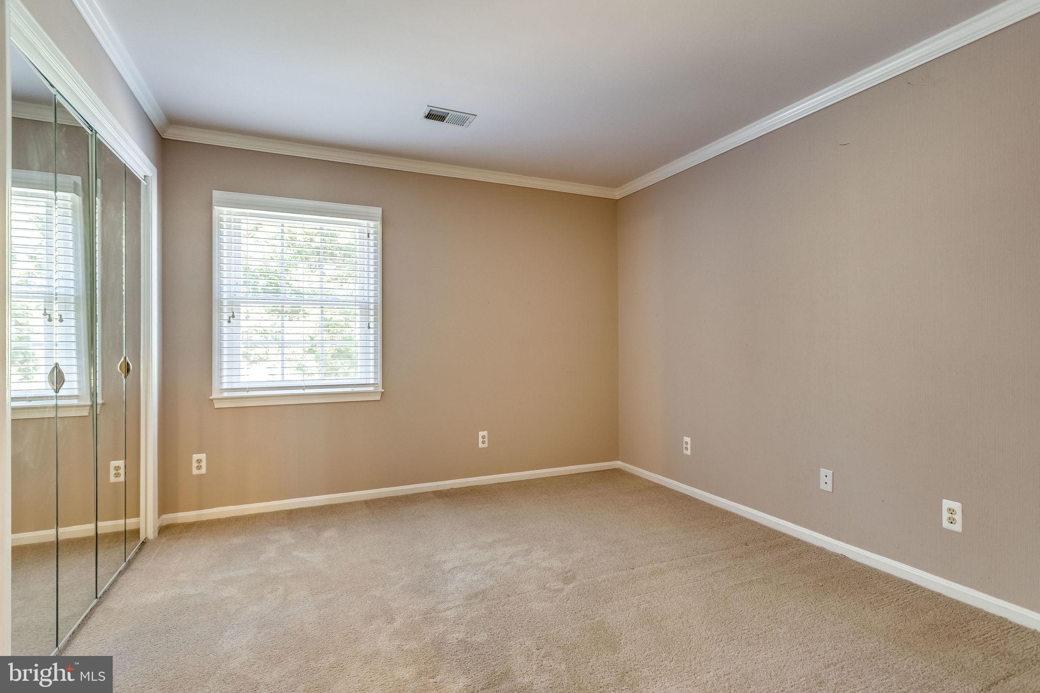 3031 Hunt Road Oakton, VA 22124 - Photo 20 of 39 Gallery Image 20