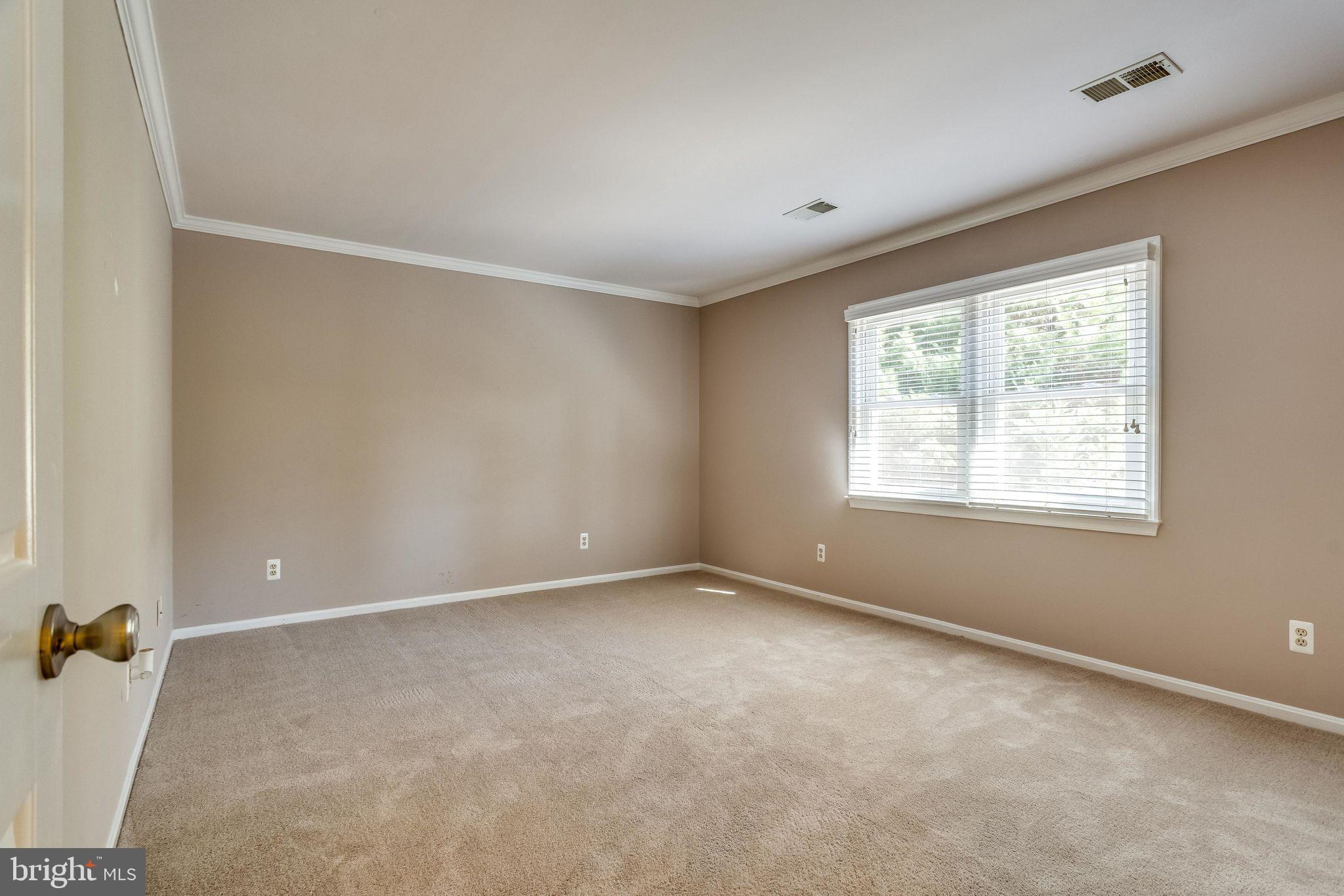 3031 Hunt Road Oakton, VA 22124 - Photo 22 of 39 Gallery Image 22