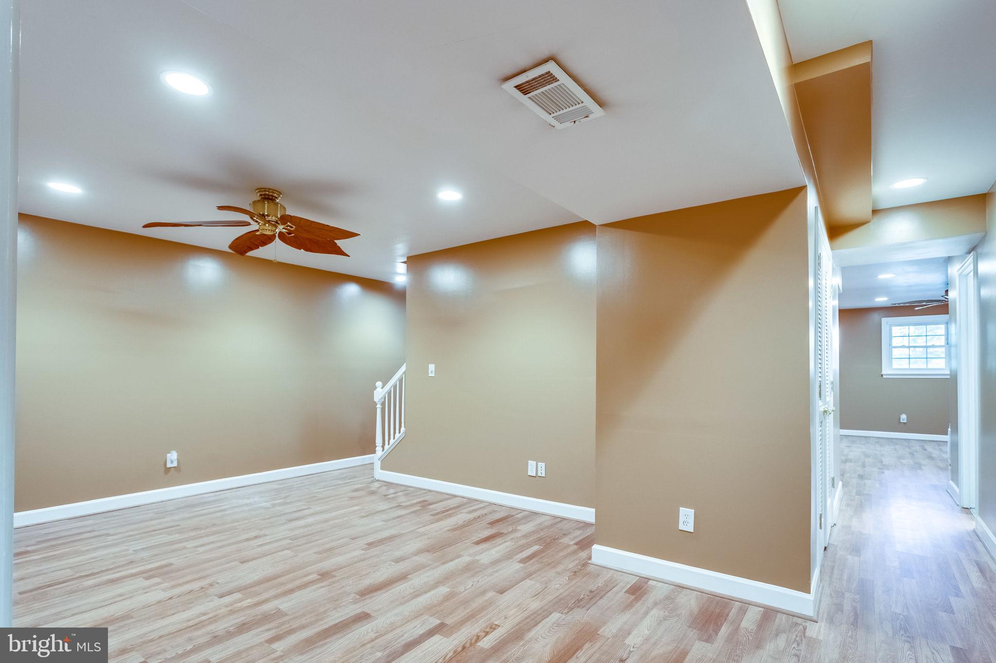 3031 Hunt Road Oakton, VA 22124 - Photo 24 of 39 Gallery Image 24