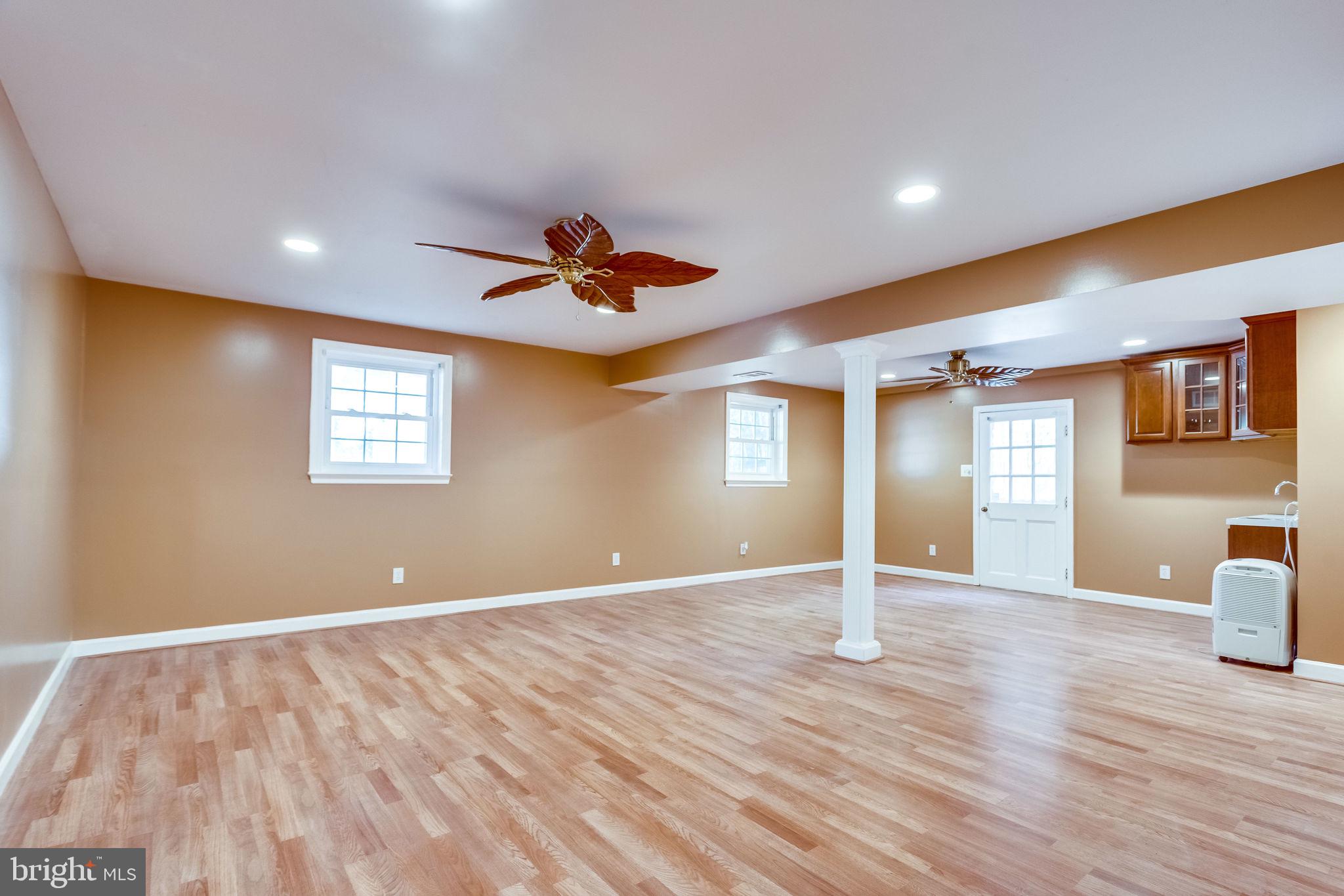 3031 Hunt Road Oakton, VA 22124 - Photo 26 of 39 Gallery Image 26