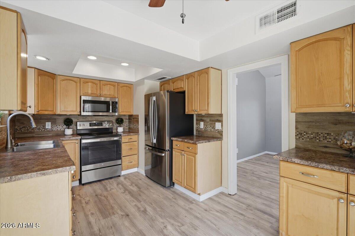 2834 South Ext Road, Unit 2010 Mesa, AZ 85210 - Photo 14 of 36 Kitchen - Open Concept