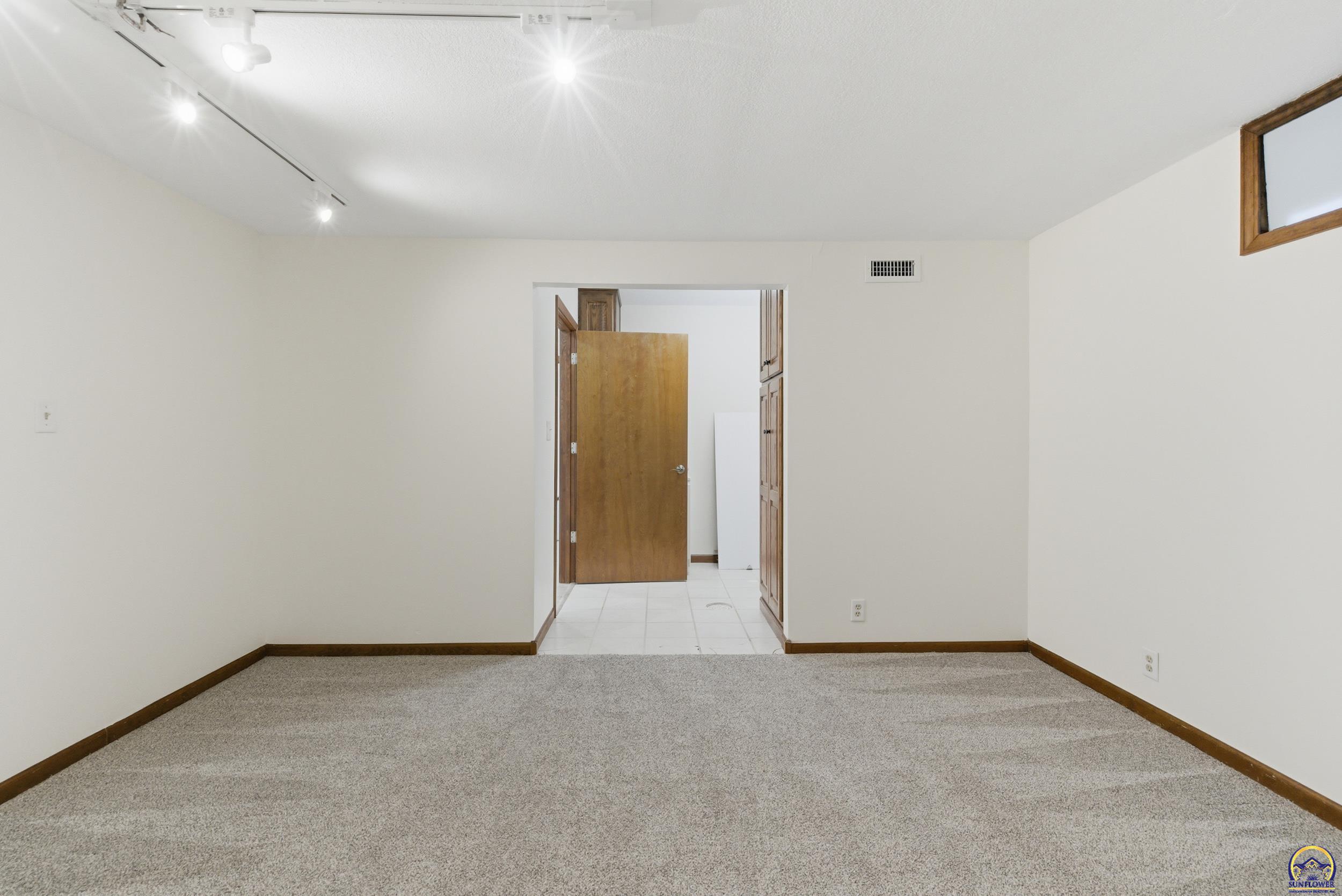 1135 Southwest West Union Road Topeka, KS 66615 - Photo 18 of 48 Gallery Image 18