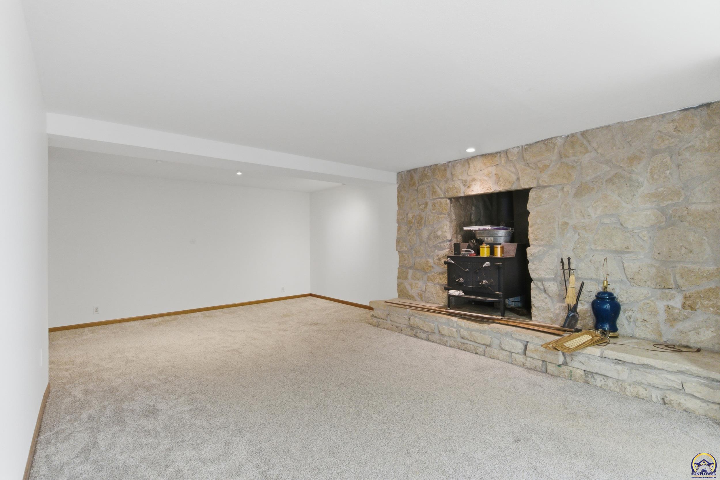 1135 Southwest West Union Road Topeka, KS 66615 - Photo 22 of 48 Gallery Image 22