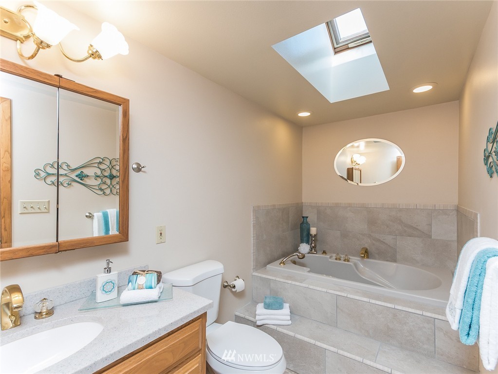 1726 Shattuck Avenue South Renton, WA 98055 - Photo 13 of 25 Gallery Image 13