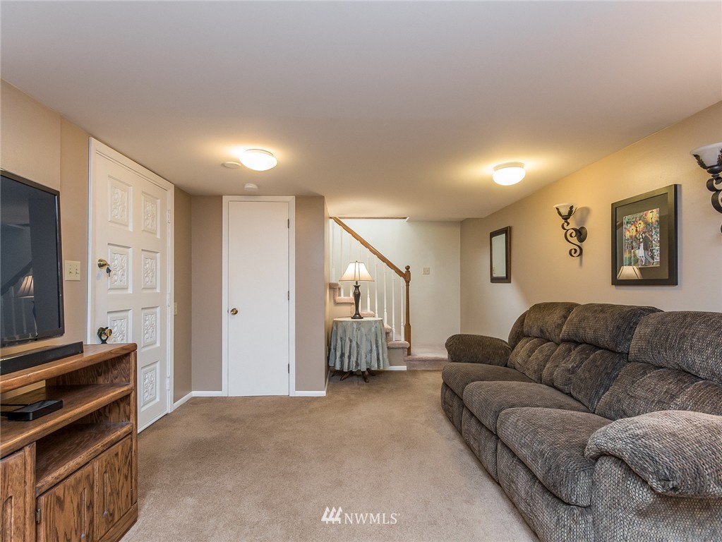 1726 Shattuck Avenue South Renton, WA 98055 - Photo 14 of 25 Gallery Image 14