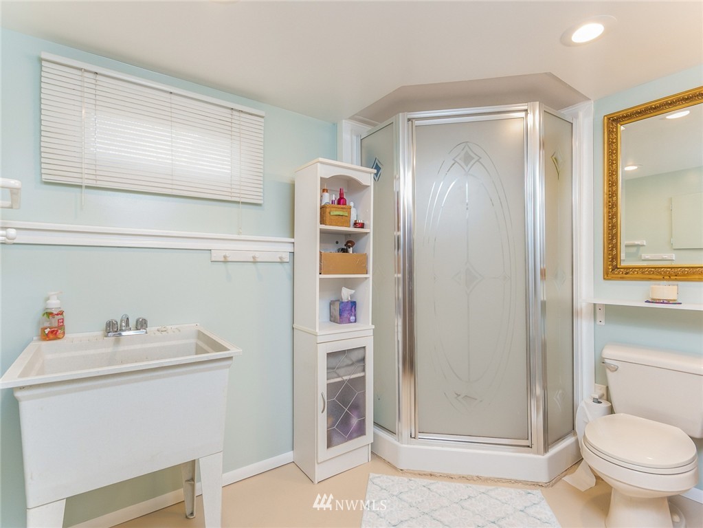 1726 Shattuck Avenue South Renton, WA 98055 - Photo 19 of 25 Gallery Image 19