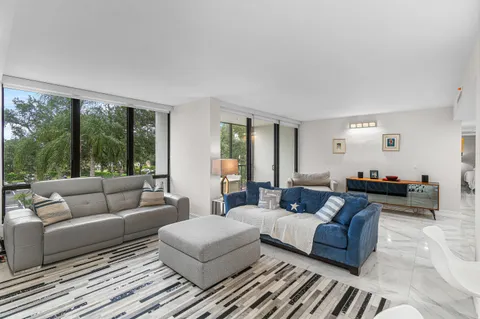 $699,000 | 7768 Lakeside Boulevard, Unit 533, Boca Raton, FL 33434