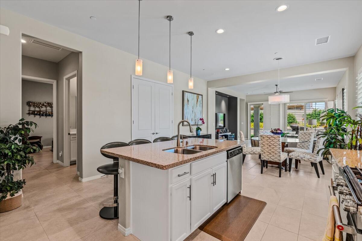 34 Syrah Rancho Mirage, CA 92270 - Photo 15 of 82 11-34 Syrah II -10
