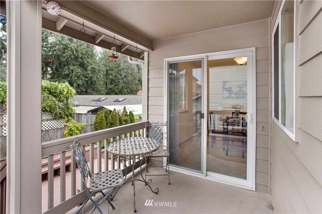 27 167th Place Southwest Bothell, WA 98012 - Photo 9 of 25 a view of a balcony