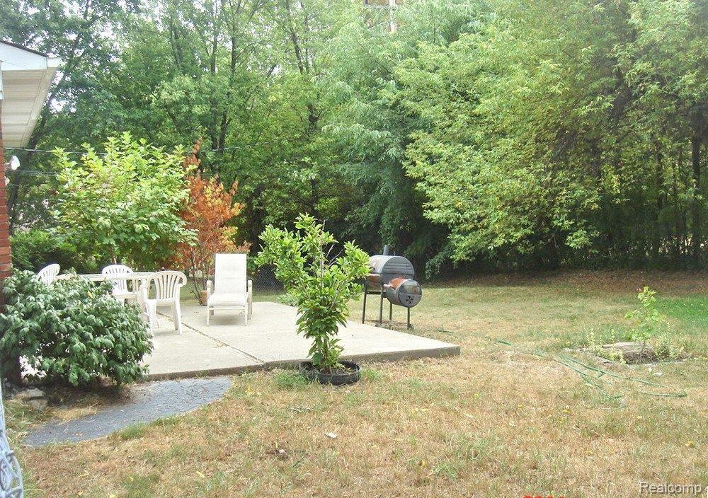 2091 West Avon Road Rochester, MI 48309 - Photo 14 of 14 Patio