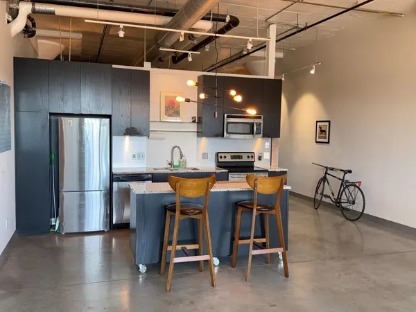 $279,500 | 730 Northeast Stinson Boulevard, Unit 407, Minneapolis, MN 55413