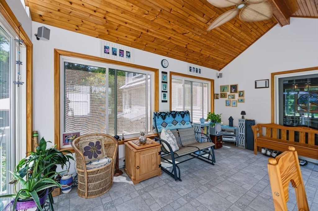19 Middle Road Amesbury, MA 01913 - Photo 6 of 42 Gallery Image 6